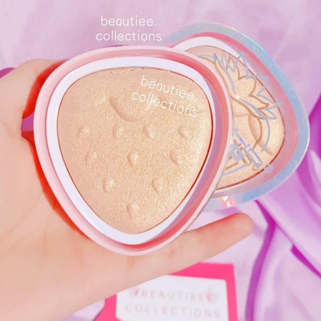 Strawberry highlighter  Rose gold shade