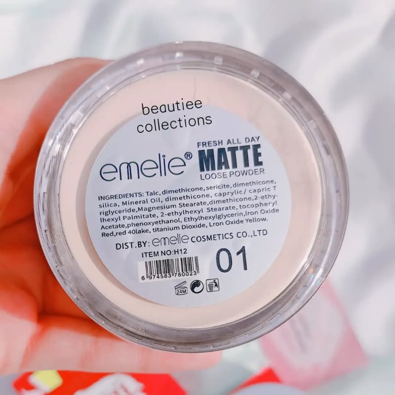 Emelie Matte Losse Powder