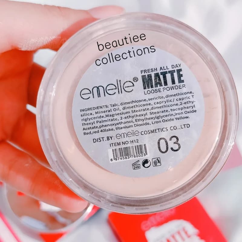 Emelie Matte Losse Powder