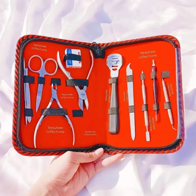 Meni Pedi perfect nail kit 