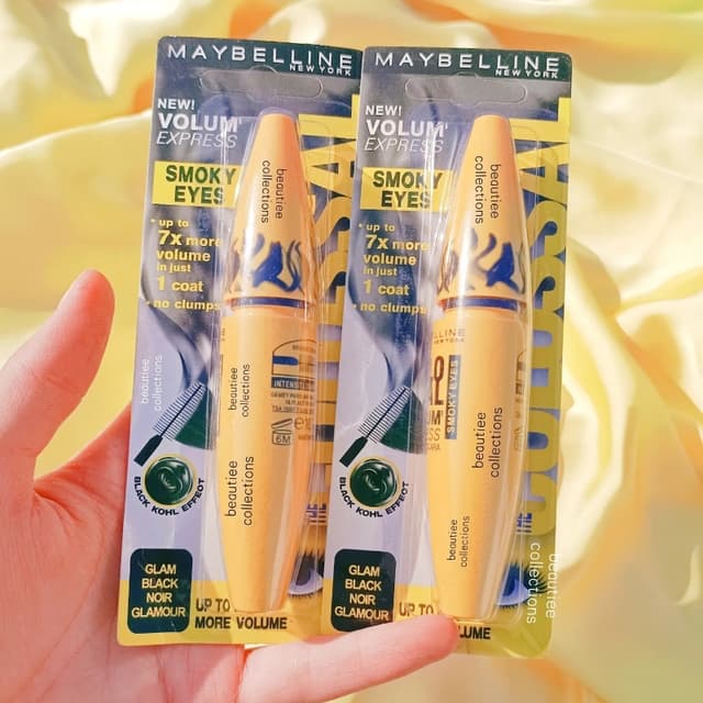 The colossal volume express mascara