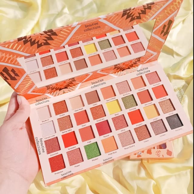 Sand Stone 32 Color Eyeshadow Palette