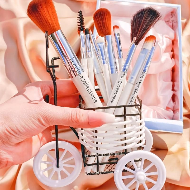 Cute Cycle Brush Holder With Brushes 